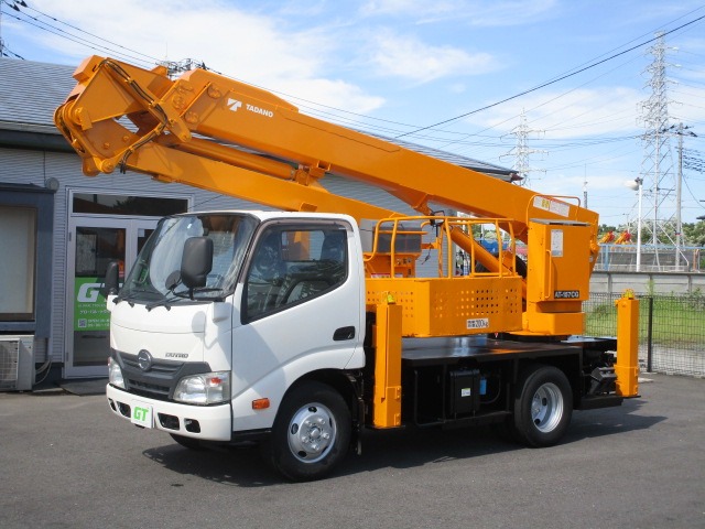 Hino Dutro 1