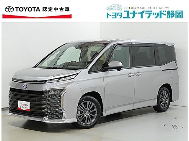 Toyota Voxy 1