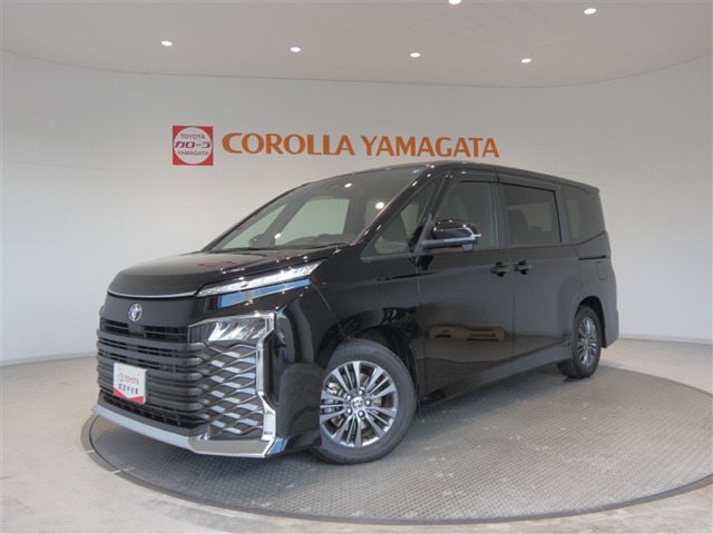 Toyota Voxy 1