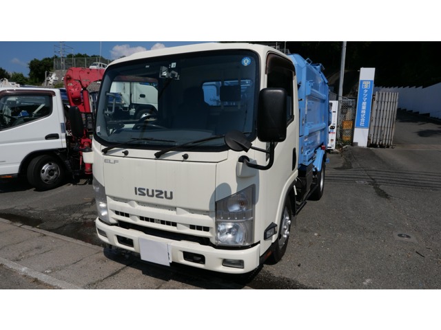 Isuzu Elf 1