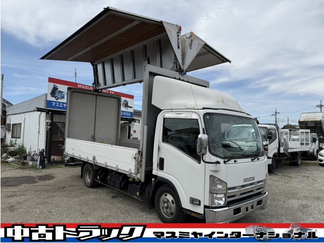 Isuzu Elf 1