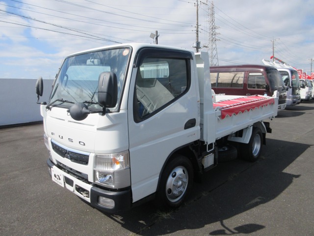 Mitsubishi Fuso Canter 1