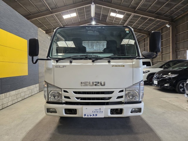 Isuzu Elf 1