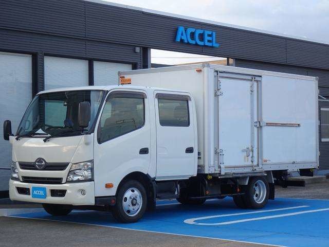 Hino Dutro 1