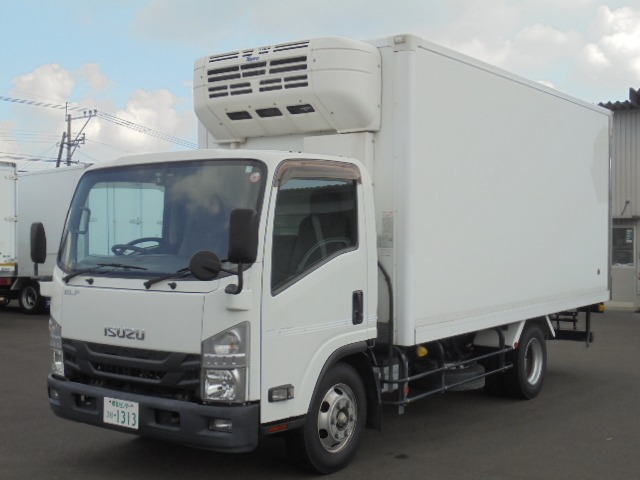 2017 Isuzu Elf