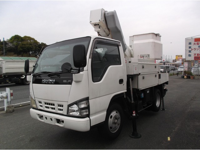 Isuzu Elf 1