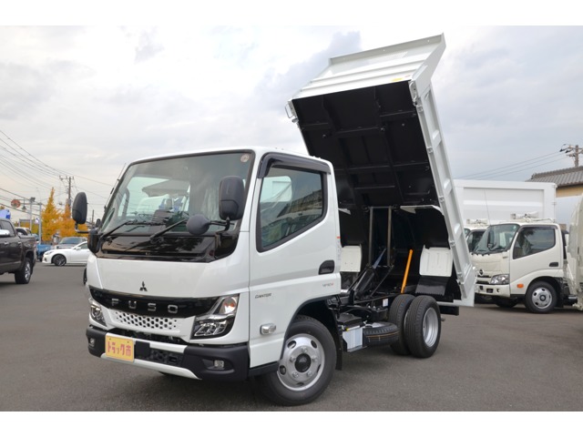 Mitsubishi Fuso Canter 1