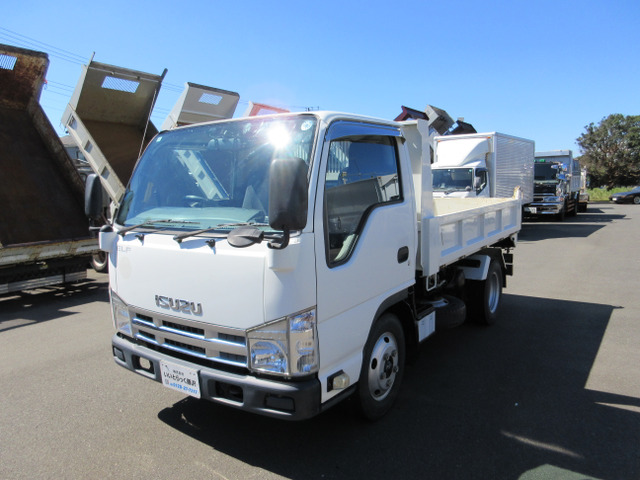 2014 Isuzu Elf