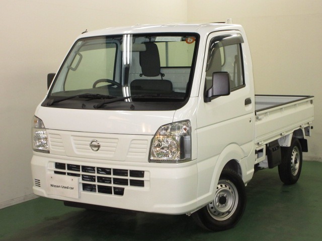 Nissan NT100 Clipper 1