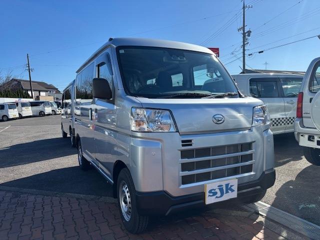 Daihatsu Hijet Cargo 1