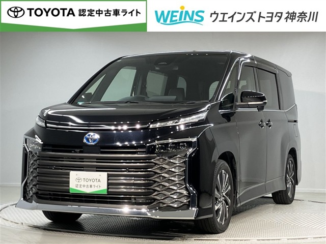 Toyota Voxy 1