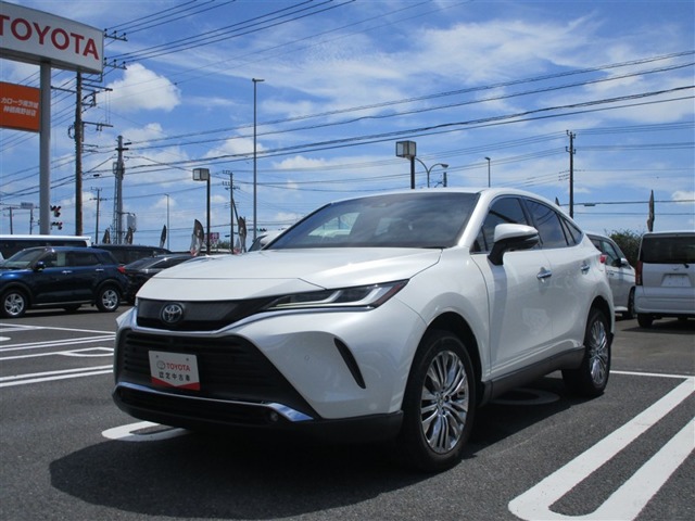 Toyota Harrier 1