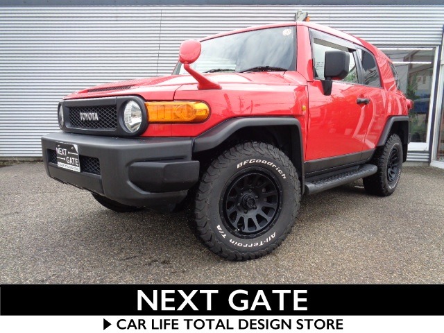 Toyota FJ Cruiser 2