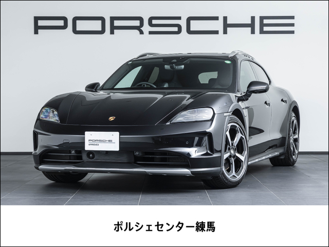 Porsche Taycan Cross Turismo 1