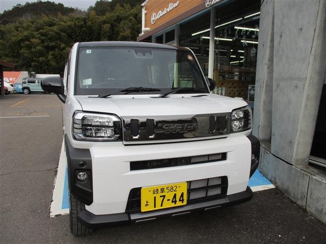 Daihatsu Taft 1