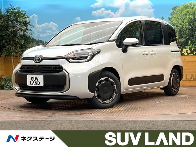 Toyota Sienta 1