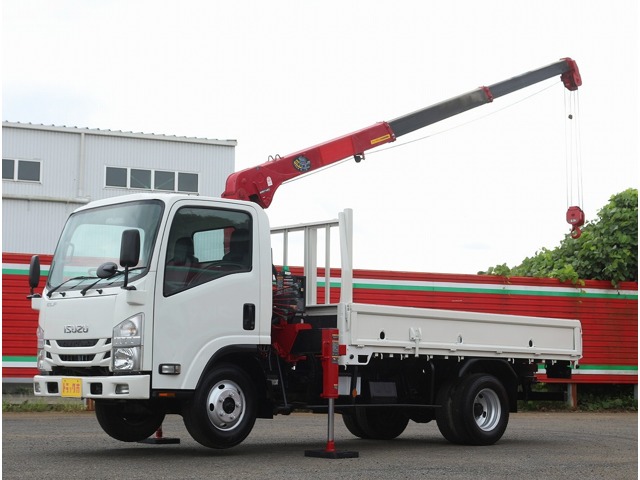 2016 Isuzu Elf