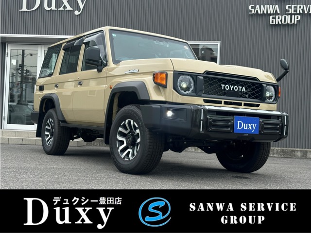 Toyota Land Cruiser 70 2