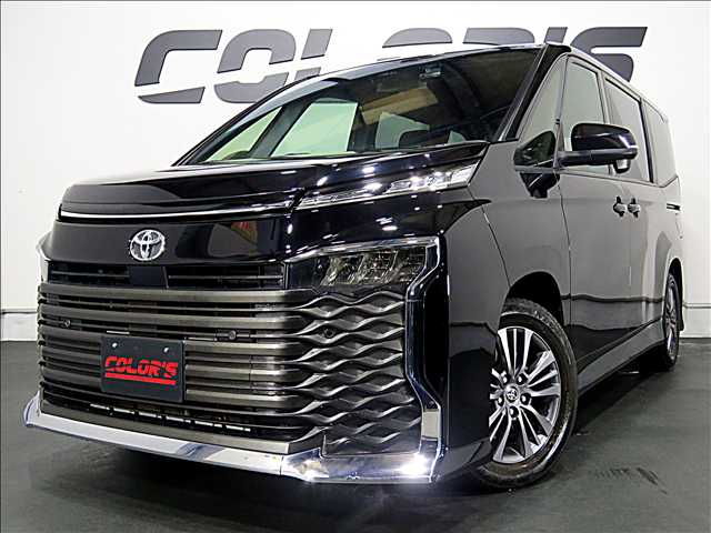 Toyota Voxy 1