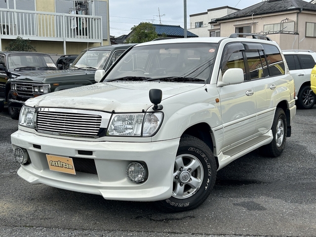 Toyota Land Cruiser 100 1