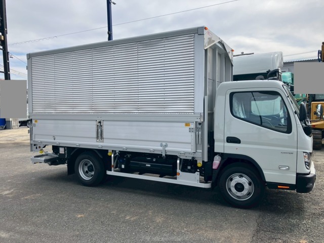 Mitsubishi Fuso Canter 1