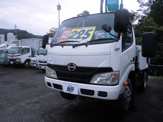 Hino Dutro 1