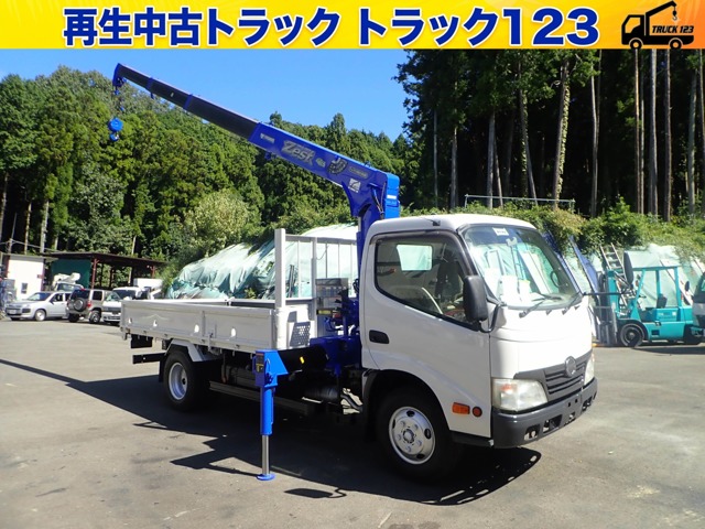 Hino Dutro 1