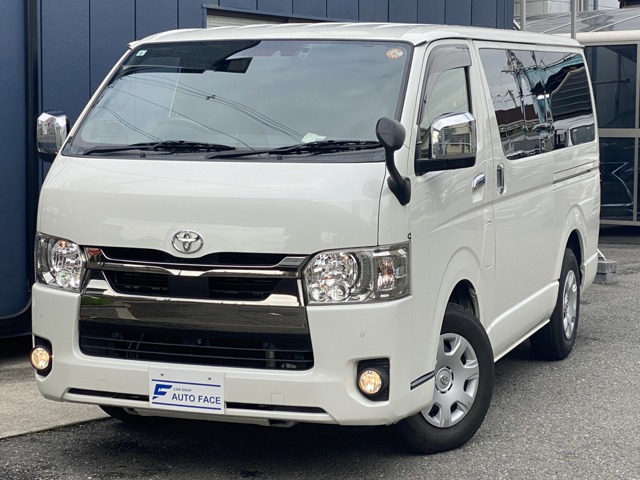 Toyota Hiace Van 1