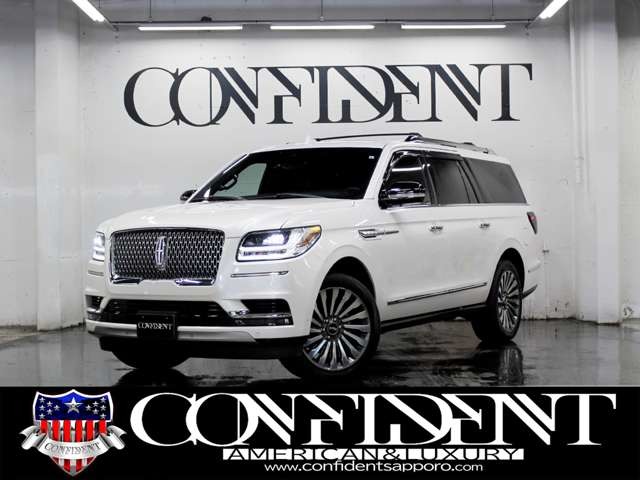 Lincoln Navigator L Reserve 4WD new parallel car with adaptive cruise control, panoramic sunroof, 22-inch alloy wheels, power running board, power back door, black leather, seat heater and cooler, heated steering wheel, Apple CarPlay, Android Auto