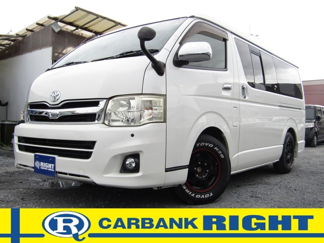 Toyota Regius Ace 1