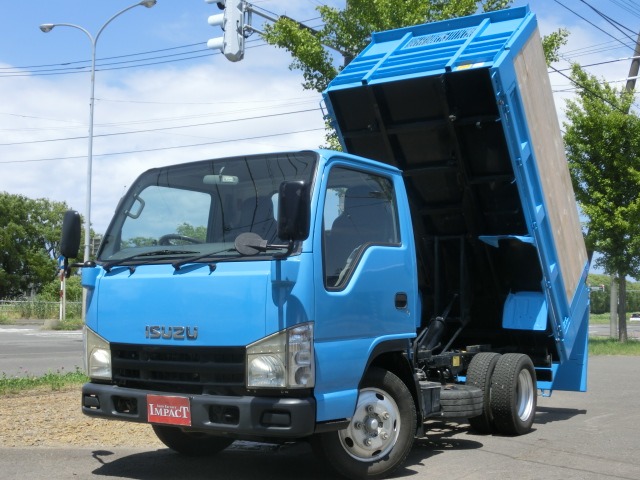 Isuzu Elf 1