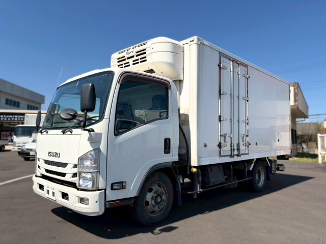 2017 Isuzu Elf