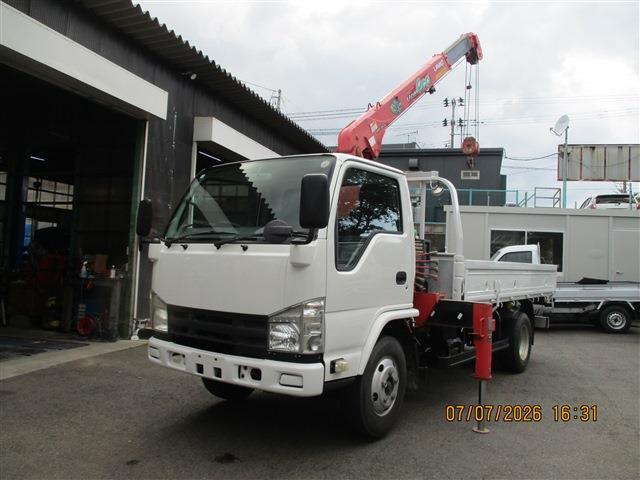Isuzu Elf 1