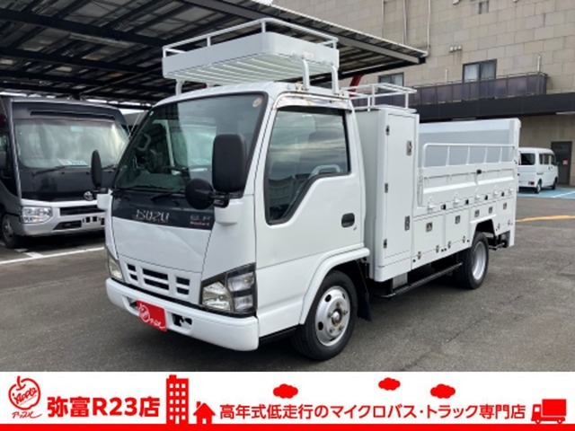 Isuzu Elf 1