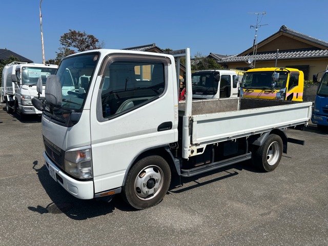 Mitsubishi Fuso Canter 1