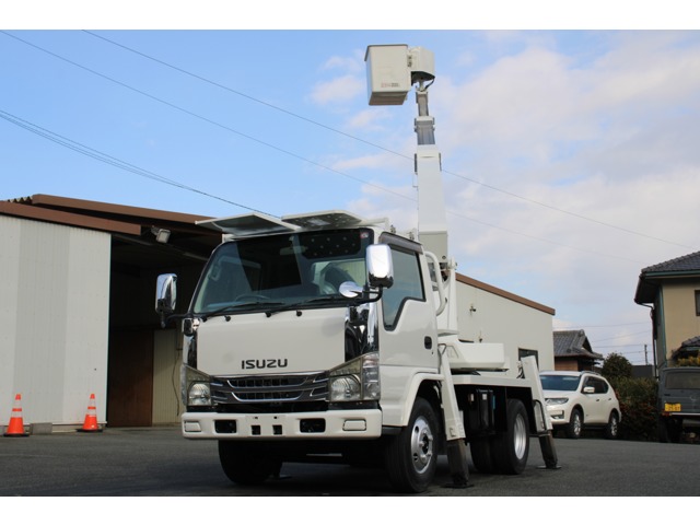 2008 Isuzu Elf