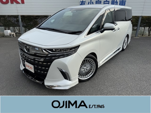 Toyota Alphard 1