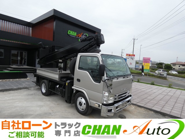 2011 Isuzu Elf