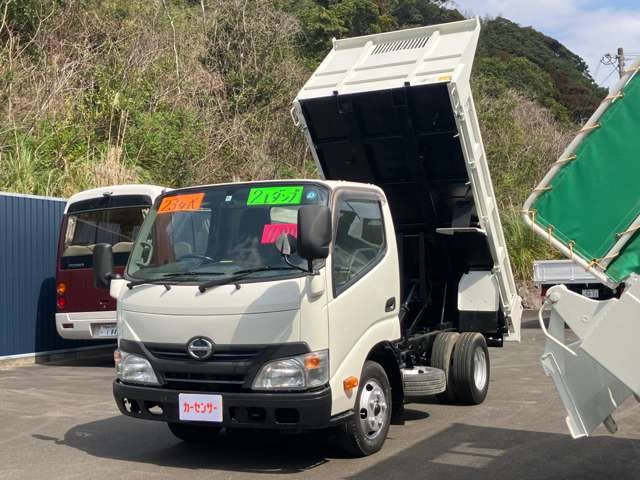 2011 Hino Dutro