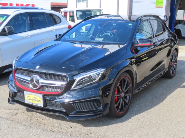 Mercedes-Benz GLA-Class 1
