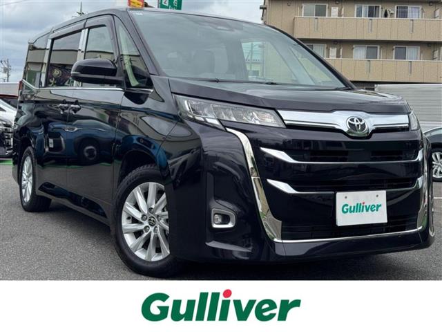 Toyota Noah 1
