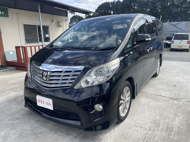 Toyota Alphard 1