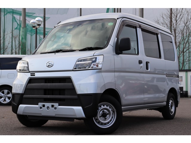 Daihatsu Hijet Cargo 1