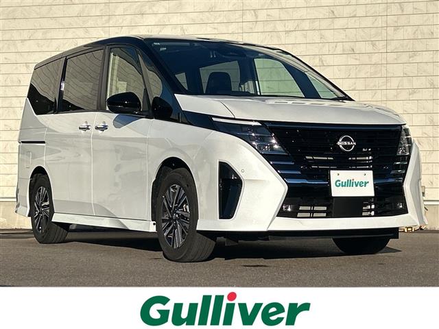 Nissan Serena 1