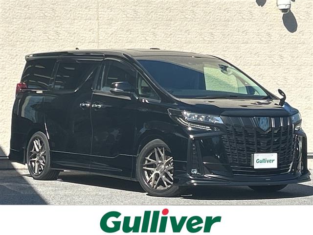 Toyota Alphard 1