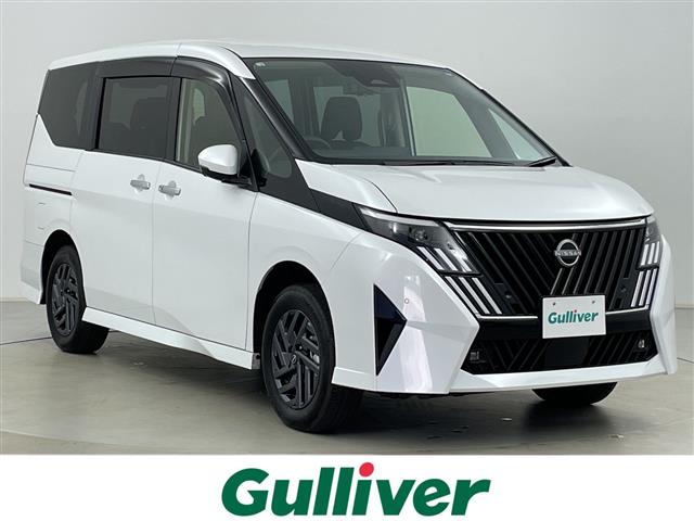 Nissan Serena 1