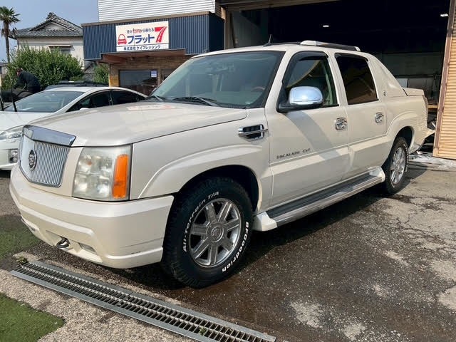 Cadillac Escalade EXT 1