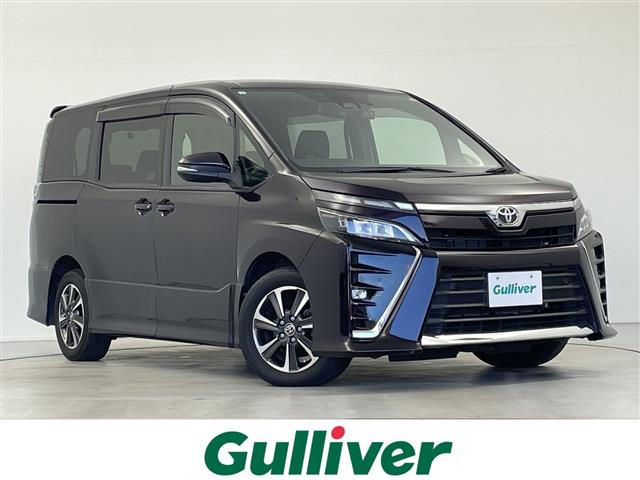 Toyota Voxy 1