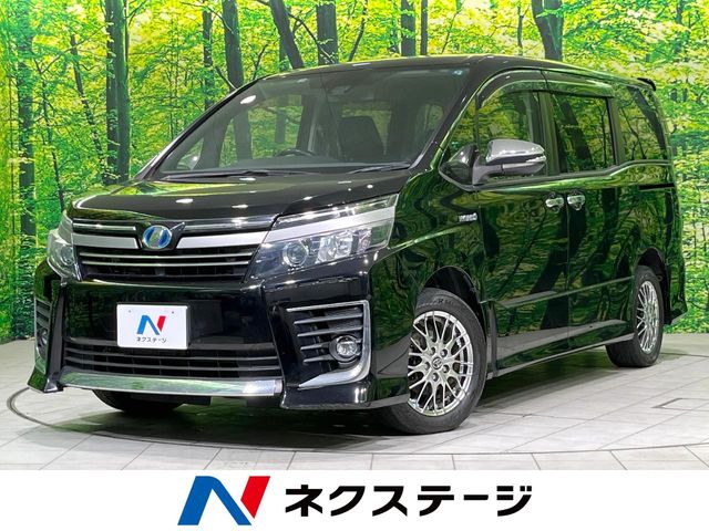 Toyota Voxy 1