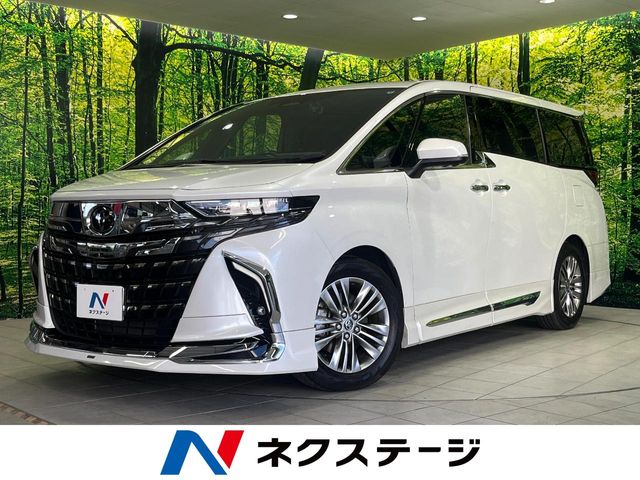 Toyota Alphard 1